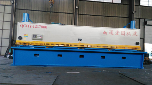 QC11Y-12×7000液壓閘式剪板機