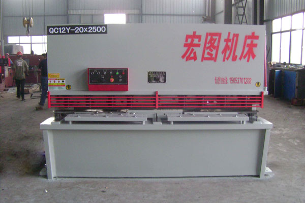 QC12Y系列液壓擺式剪板機(jī)